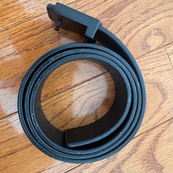 Louis Vuitton Classic Black Leather belt - Picture 4 of 6